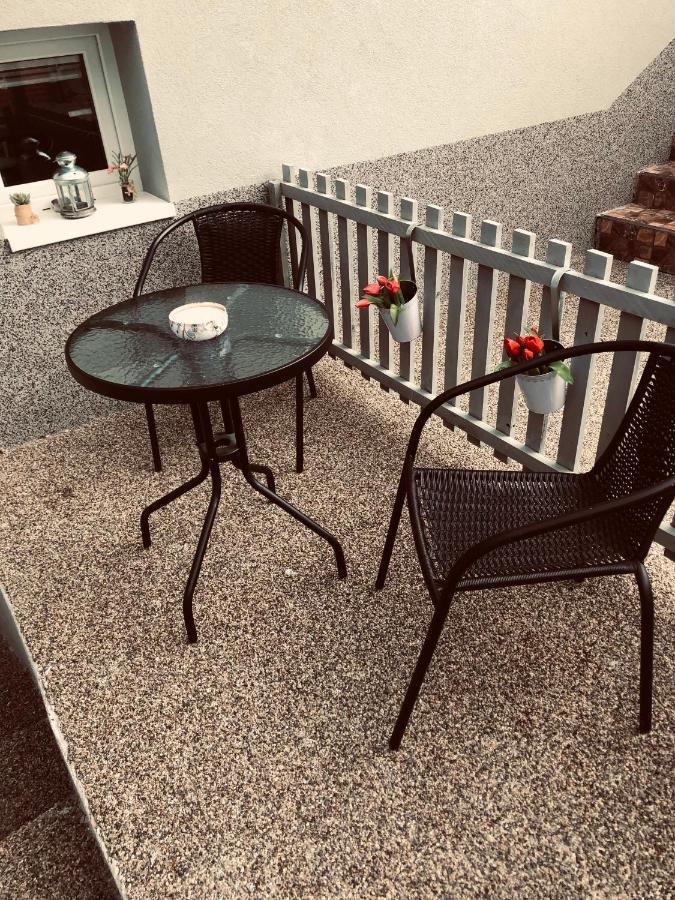Apartmanek Patricie Room With Kitchenette Suitable For 2 Adults And 2 Children Mikulov Zewnętrze zdjęcie